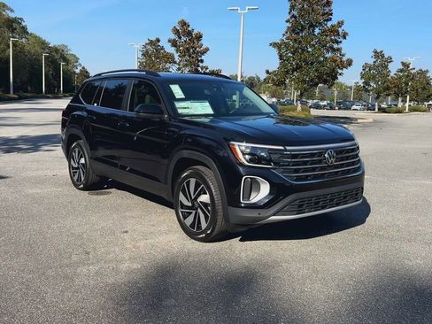 New 2026 Volkswagen Atlas SE image 2