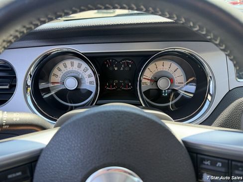 Used 2011 Ford Mustang GT Premium w/ Security Pkg RWD image 11