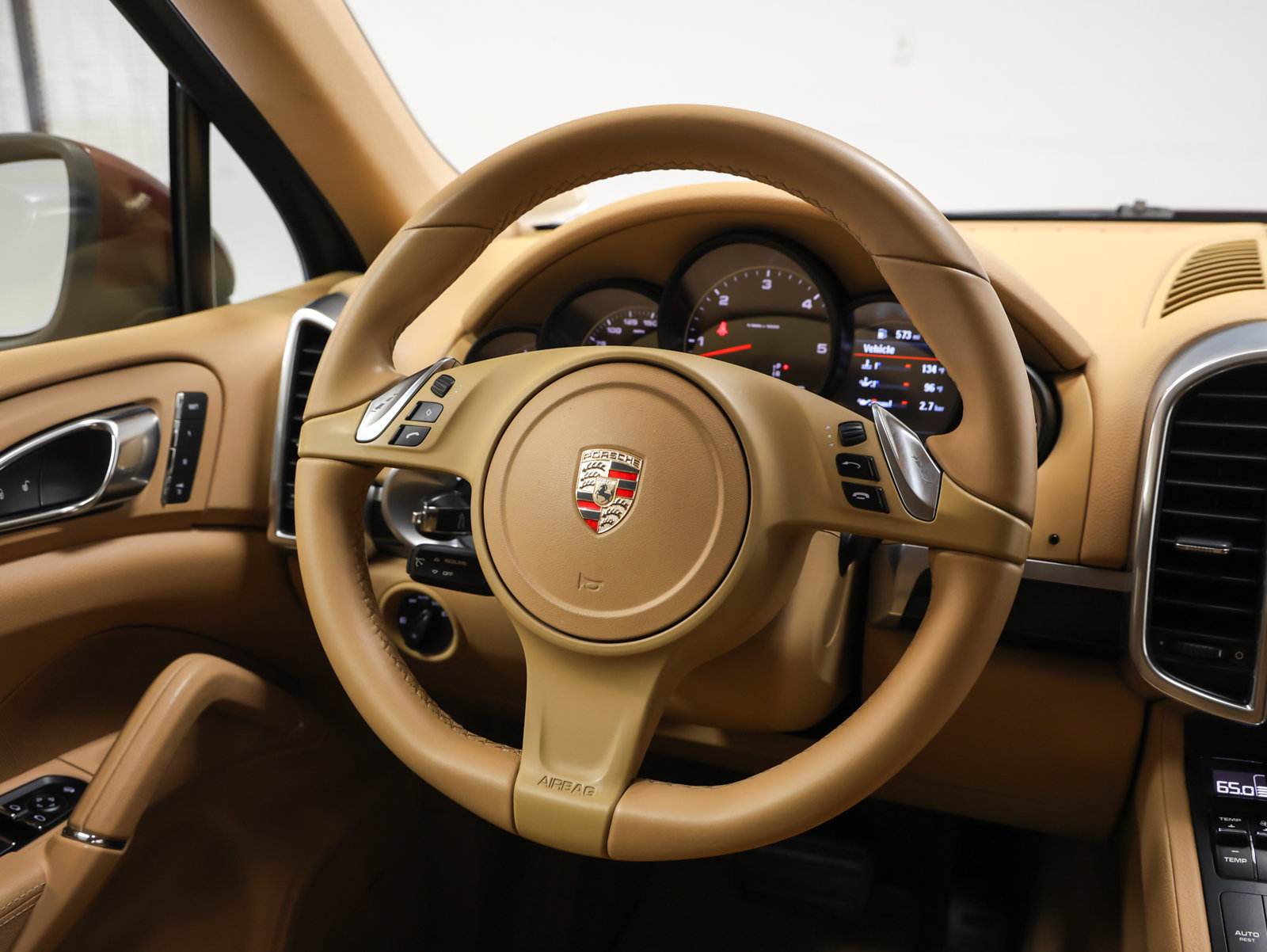 Used 2013 Porsche Cayenne Diesel AWD/4WD image 26