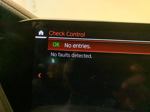 Used 2022 BMW X5 xDrive40i w/ M Sport Package image 28