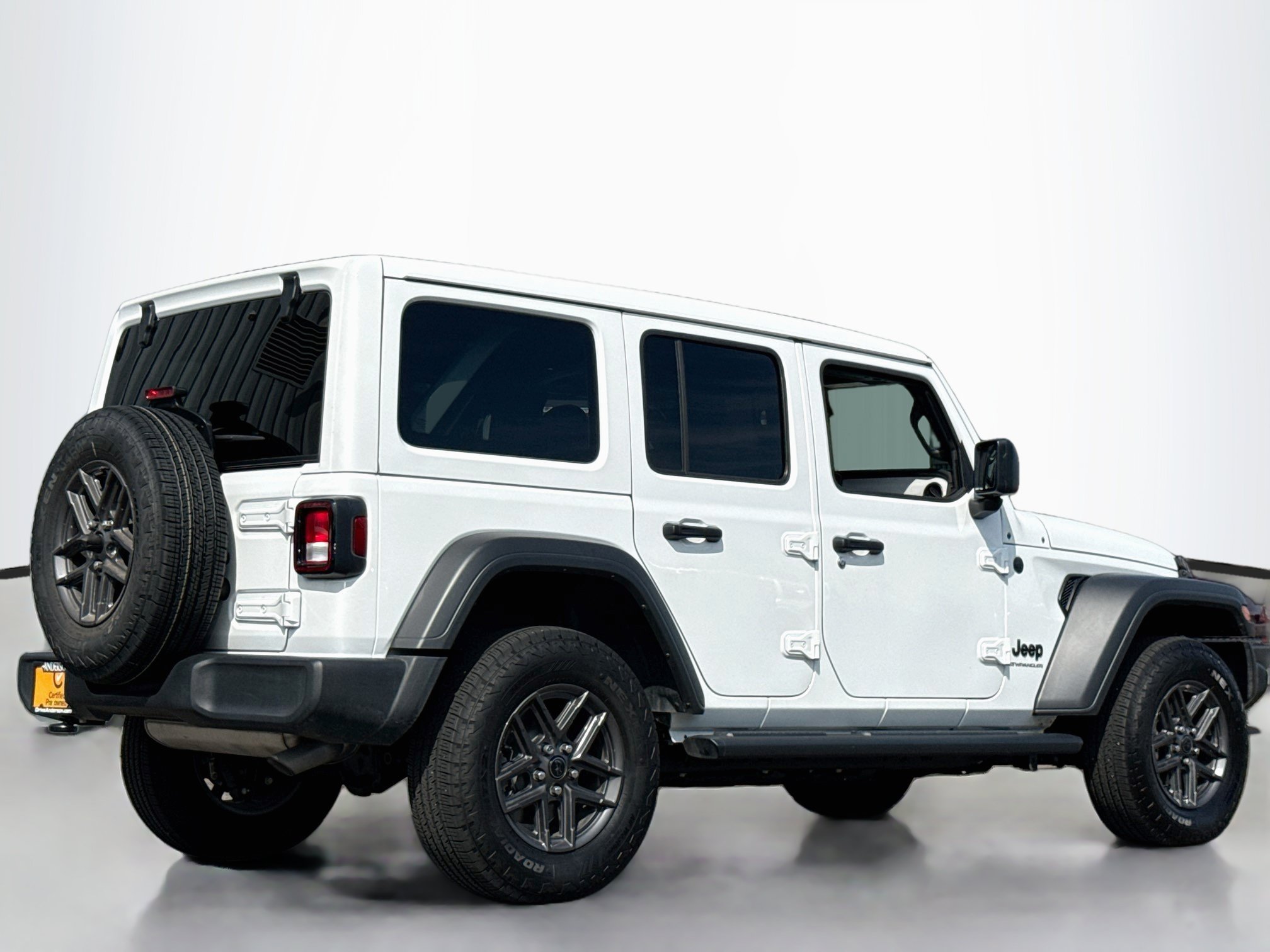 Used 2025 Jeep Wrangler Unlimited Sport AWD/4WD image 7