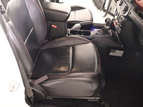 Used 2019 Jeep Wrangler Unlimited Rubicon AWD/4WD image 13