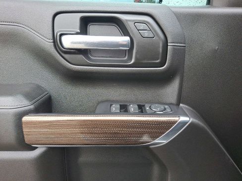 Used 2020 Chevrolet Silverado 1500 RST image 12