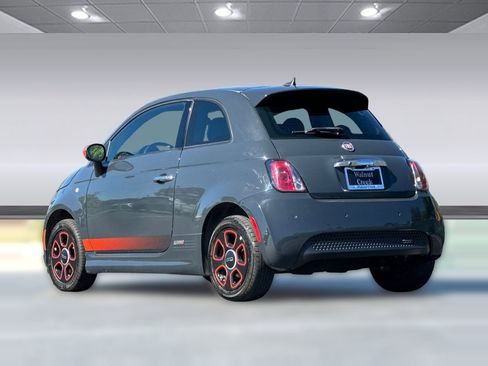 Used 2018 FIAT 500 e w/ Esport Package image 3