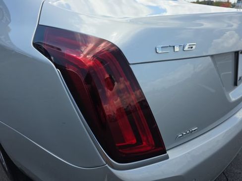 Used 2018 Cadillac CT6 Luxury AWD/4WD image 35
