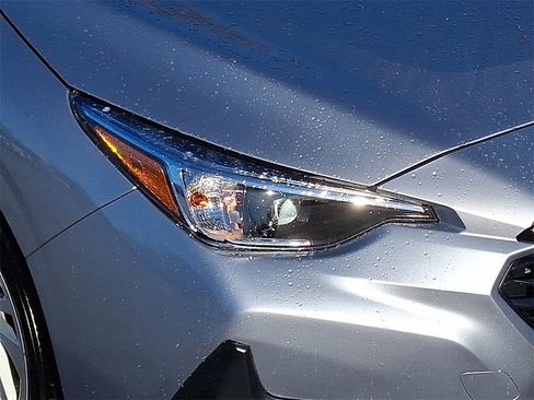 Certified 2025 Subaru Impreza 2.0i image 10