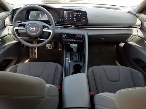 Certified 2025 Hyundai Elantra Sport image 15