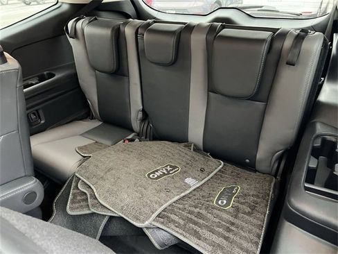 Used 2022 Subaru Ascent Onyx Edition image 24