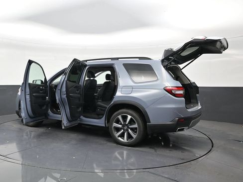 Used 2024 Honda Pilot Touring image 30