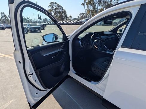 Certified 2025 MAZDA CX-70 Plug-In Hybrid w/ Premium Plus AWD/4WD image 38
