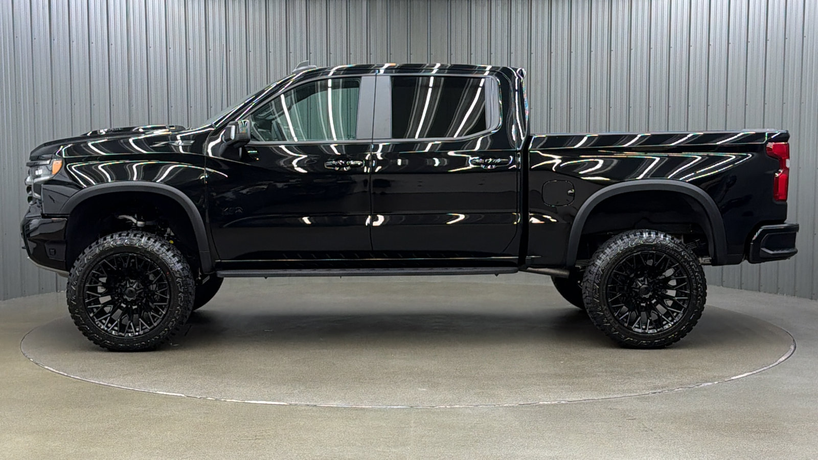 Used 2026 Chevrolet Silverado 1500 ZR2 w/ Dark Appearance Package AWD/4WD image 2