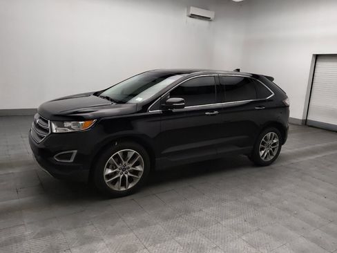 Used 2018 Ford Edge Titanium w/ Equipment Group 302A FWD image 2