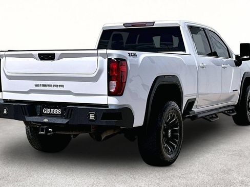 Used 2022 GMC Sierra 2500 SLE w/ SLE Convenience Package AWD/4WD image 2