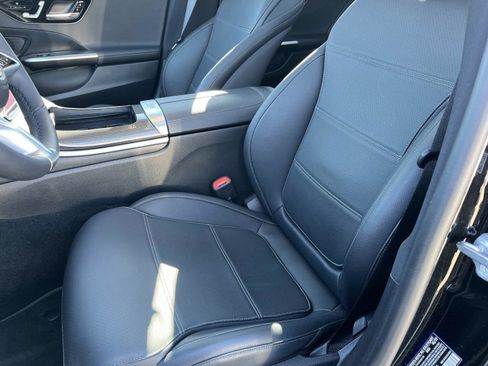 Certified 2023 Mercedes-Benz C 300 4MATIC Sedan image 22