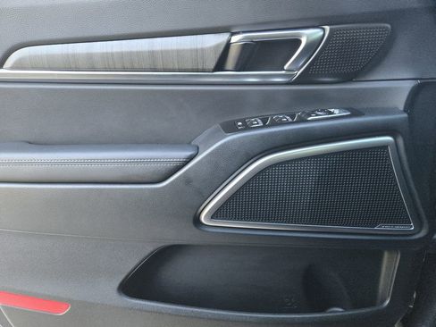 Certified 2025 Kia Telluride EX w/ EX Captain's Chair Package image 21