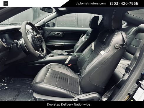 Used 2022 Ford Mustang Shelby GT500 w/ Technology Package RWD image 18