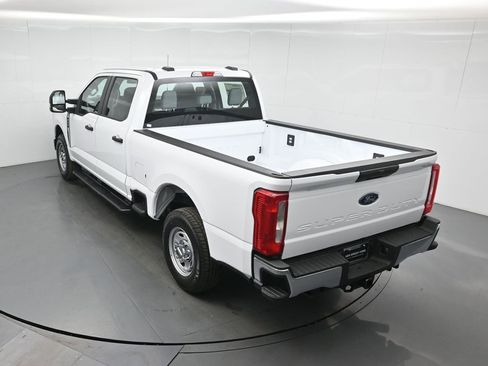New 2026 Ford F250 XL w/ XL Chrome Package image 38