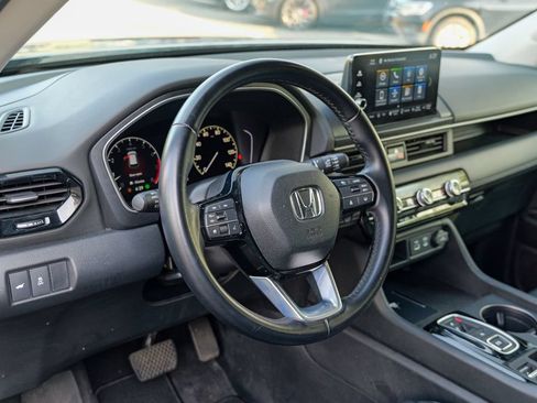 Used 2025 Honda Pilot EX-L image 21