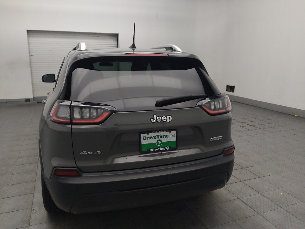 Used 2019 Jeep Cherokee Latitude Plus w/ Cold Weather Group AWD/4WD image 6