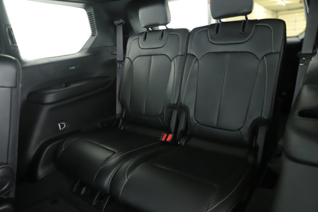 Used 2025 Jeep Grand Cherokee L Limited AWD/4WD image 30