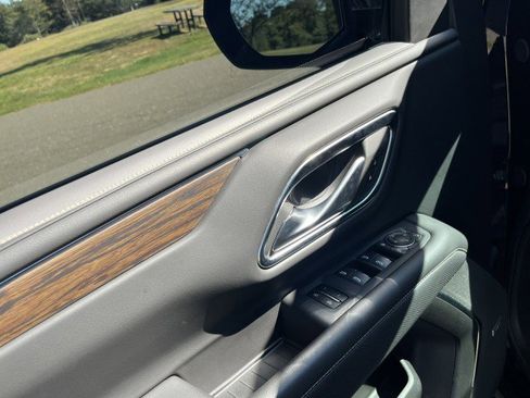 Certified 2024 Chevrolet Tahoe Premier w/ Advanced Technology Package image 23