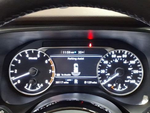 Used 2023 Nissan Rogue SV w/ SV Premium B Package image 28