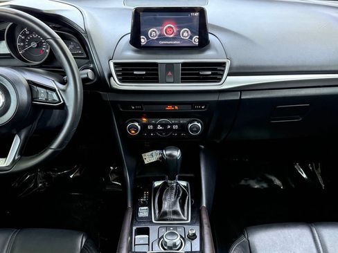 Used 2018 MAZDA MAZDA3 Touring FWD image 27