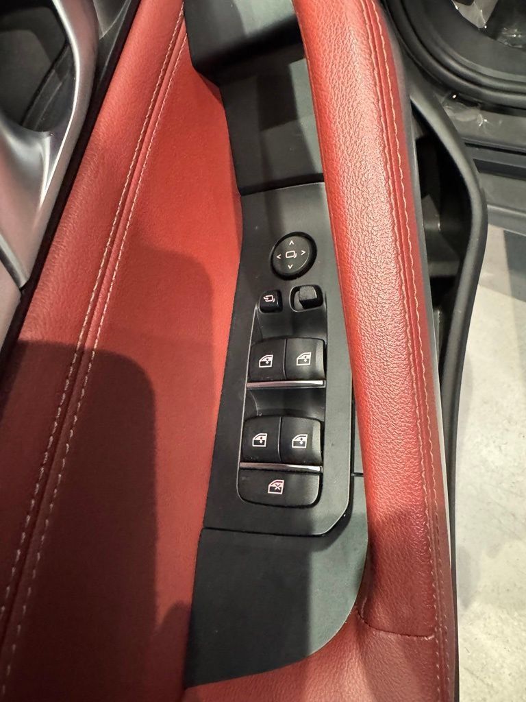 Used 2022 BMW X6 xDrive40i w/ Premium Essential Package AWD/4WD image 13