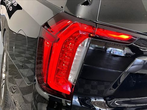 Used 2024 GMC Yukon Denali Ultimate AWD/4WD image 27