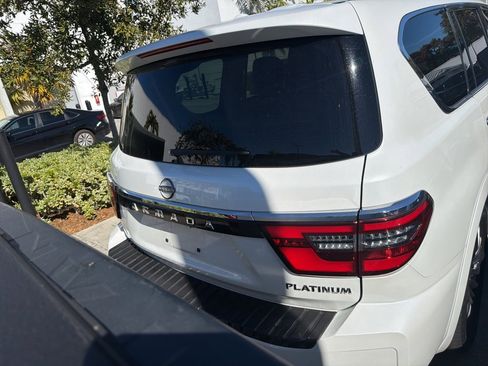 Used 2022 Nissan Armada Platinum image 7