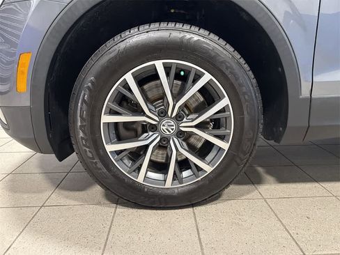 Used 2018 Volkswagen Tiguan SEL image 10