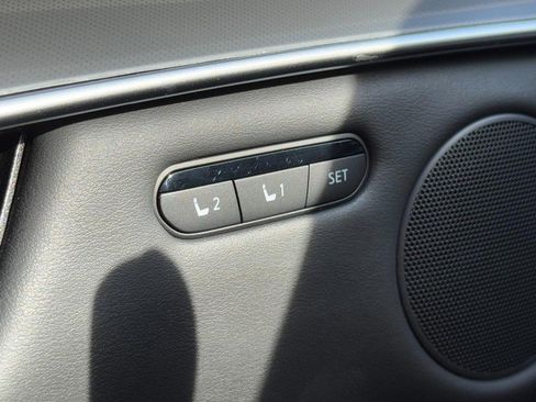 Used 2025 INFINITI QX50 Luxe image 17