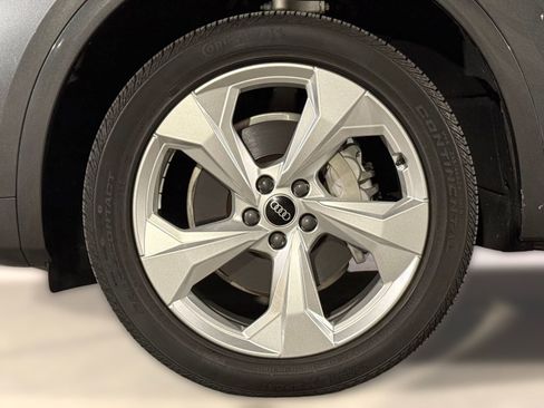 Certified 2023 Audi Q5 2.0T Premium Plus w/ Premium Plus Package image 12