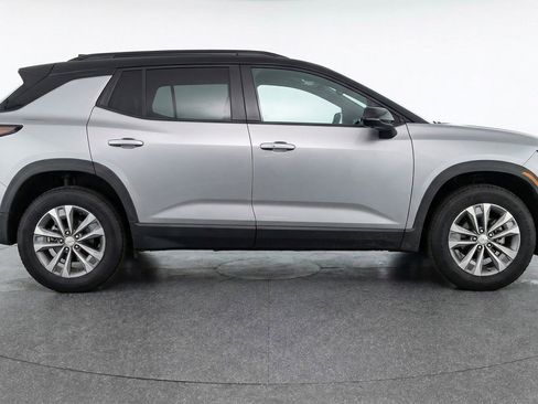 Used 2025 Chevrolet Equinox LT image 11