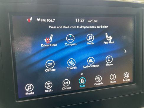 Used 2018 Chrysler Pacifica Touring-L image 38