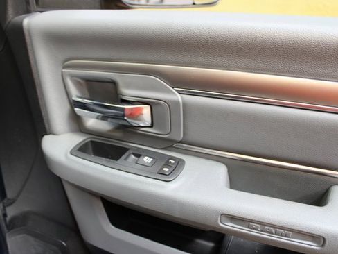 Used 2020 RAM 1500 Classic SLT w/ Trailer Tow Group image 9