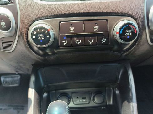 Used 2012 Hyundai Tucson GLS image 17