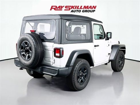 Used 2025 Jeep Wrangler Sport image 7