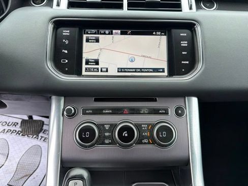 Used 2014 Land Rover Range Rover Sport HSE AWD/4WD image 19