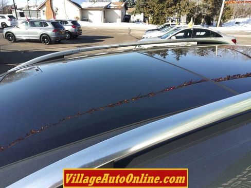 Used 2016 Volkswagen Tiguan SE image 11