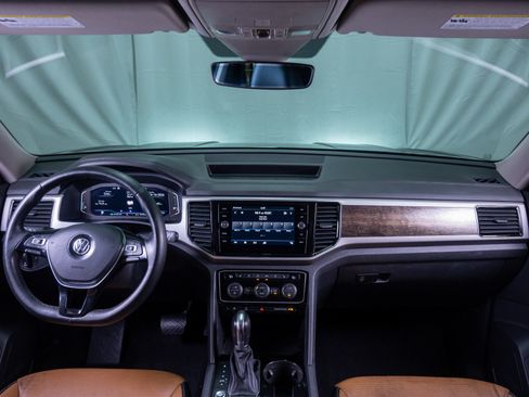 Used 2019 Volkswagen Atlas SEL Premium image 14