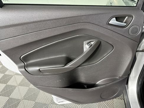 Used 2016 Ford Escape Titanium FWD image 25
