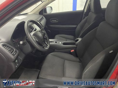 Used 2018 Honda HR-V EX image 10
