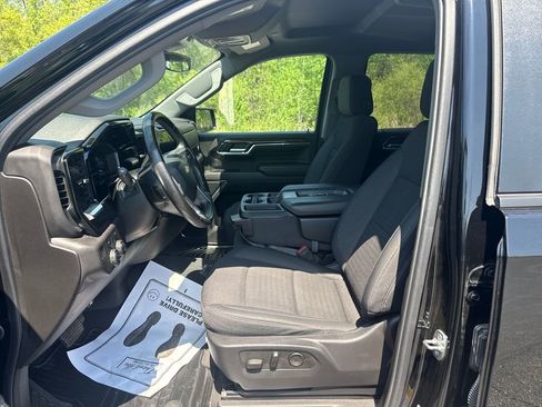 Used 2024 Chevrolet Silverado 1500 LT AWD/4WD image 6
