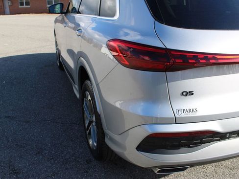 New 2025 Audi Q5 2.0T Premium image 42