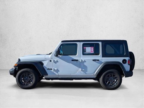 Used 2024 Jeep Wrangler Sport S image 9