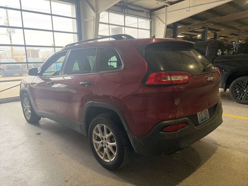 Used 2015 Jeep Cherokee Sport w/ Sport Appearance Group image 4
