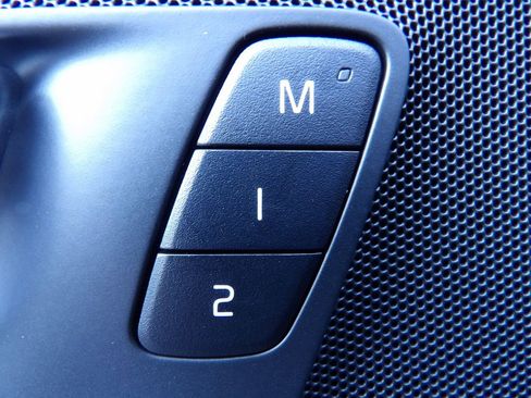 New 2026 Volvo XC60 B5 Plus w/ Protection Package Premier image 11