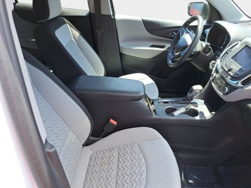 Used 2022 Chevrolet Equinox LS w/ LS Convenience Package FWD image 29