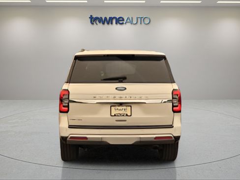 Used 2024 Ford Expedition Limited AWD/4WD image 4